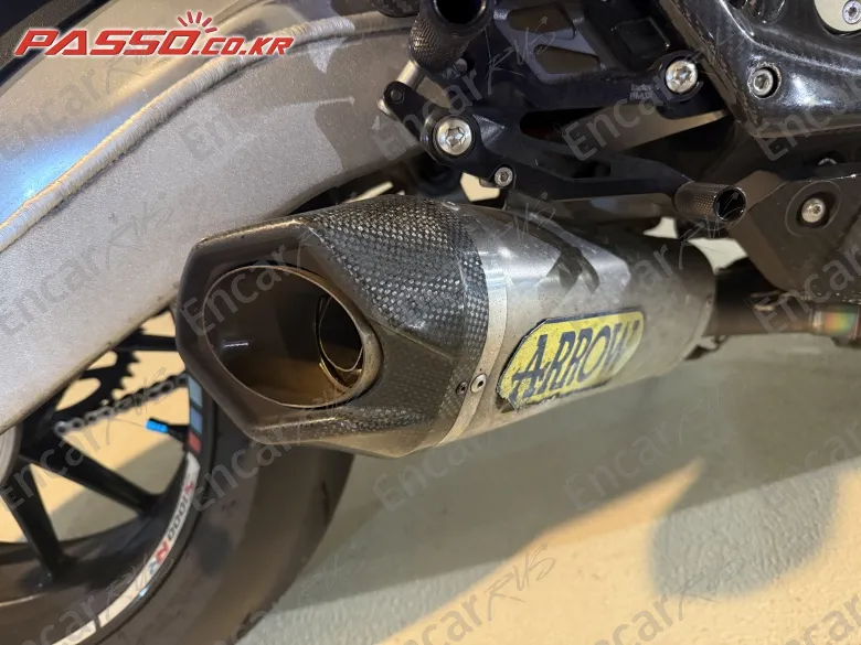 BMW S 1000 RR - фото 6