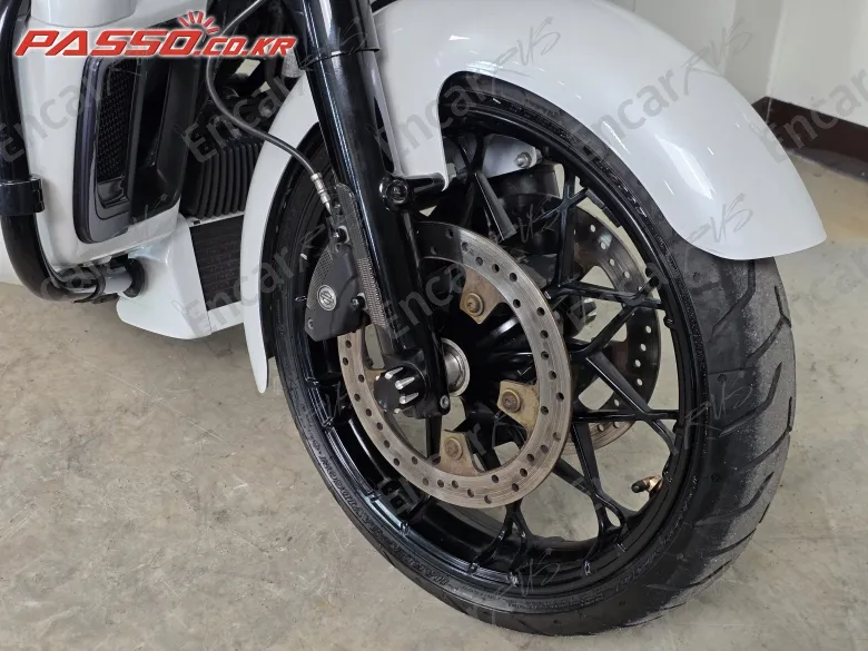 Harley-Davidson Road Glide Special - фото 5