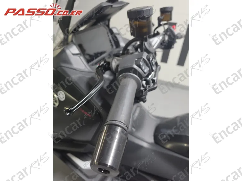YAMAHA T MAX 560 - фото 3