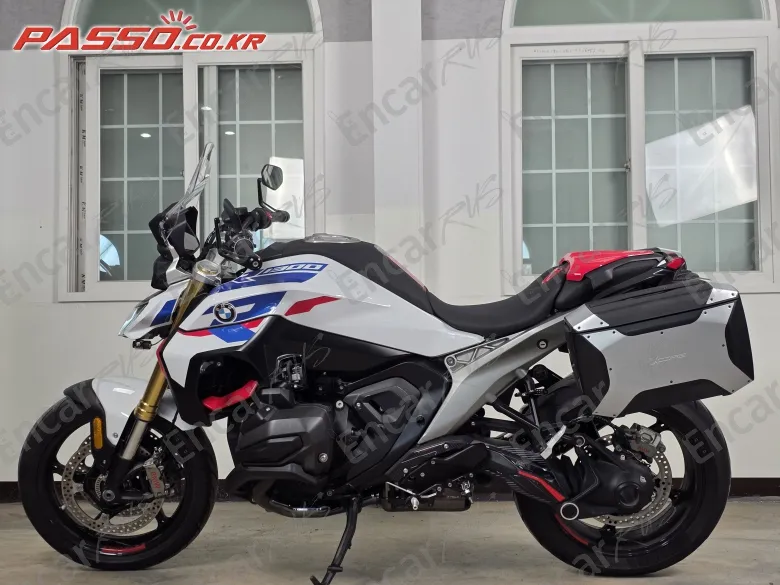 Bmw R 1300 R - фото 1