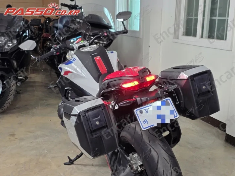 Bmw R 1300 R - фото 2