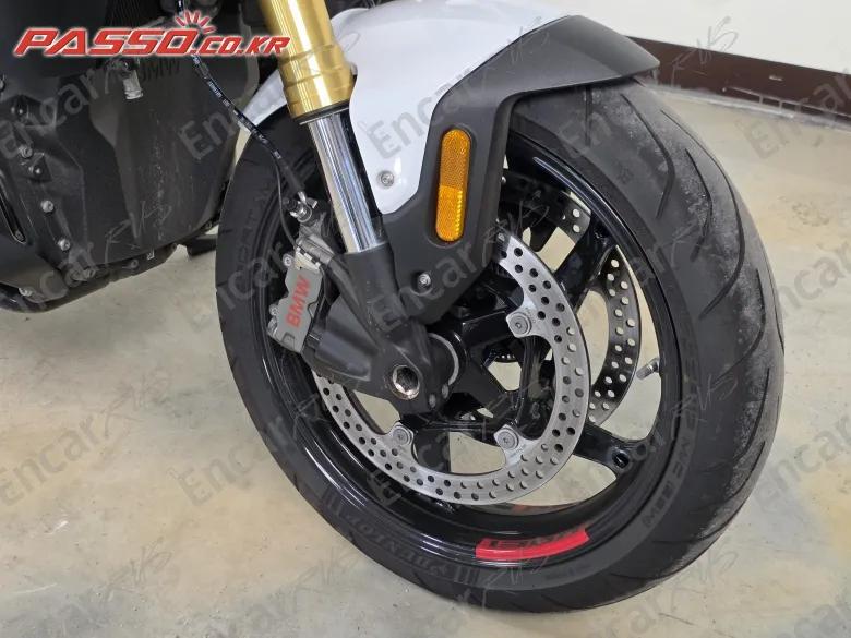 Bmw R 1300 R - фото 5