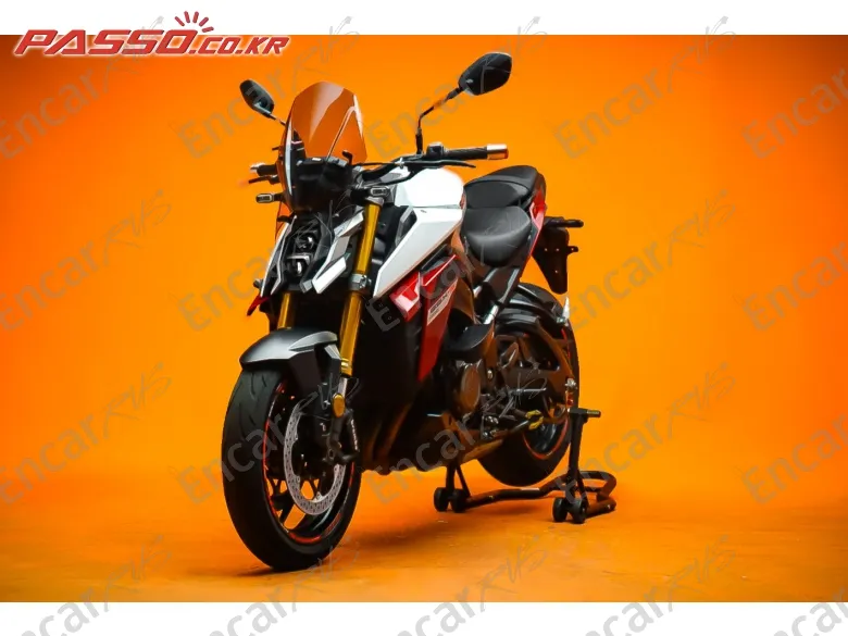 Suzuki Gsx S 1000 - фото 1