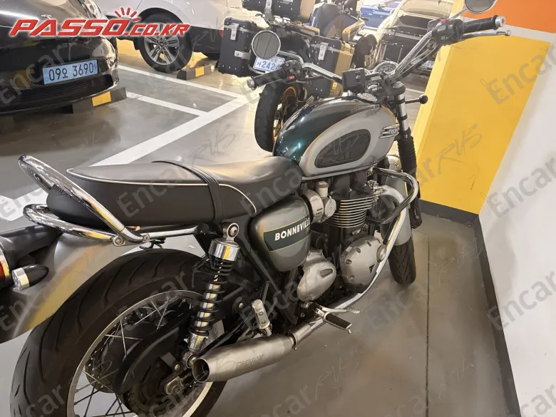 TRIUMPH BONNEVILLE T120 - фото 2