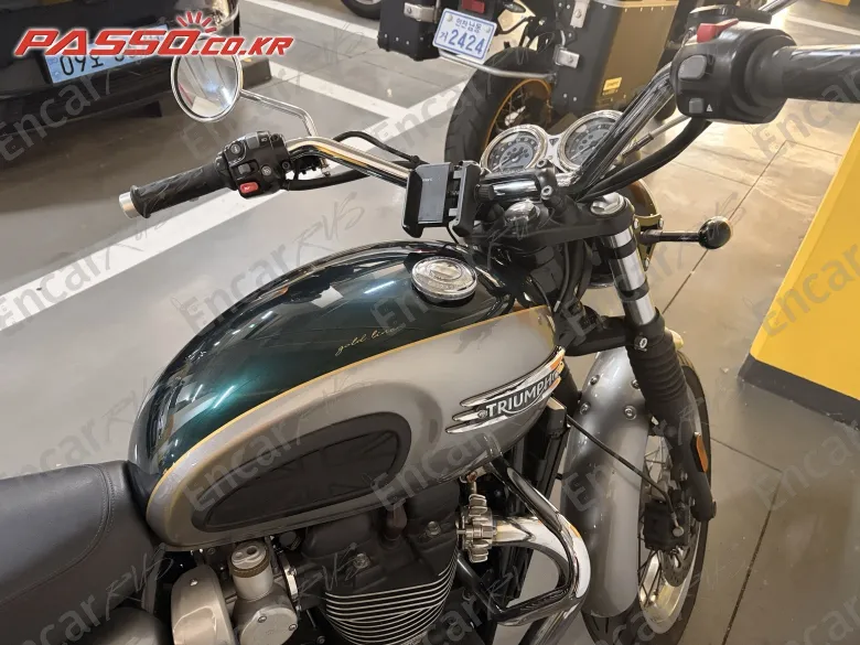 TRIUMPH BONNEVILLE T120 - фото 4