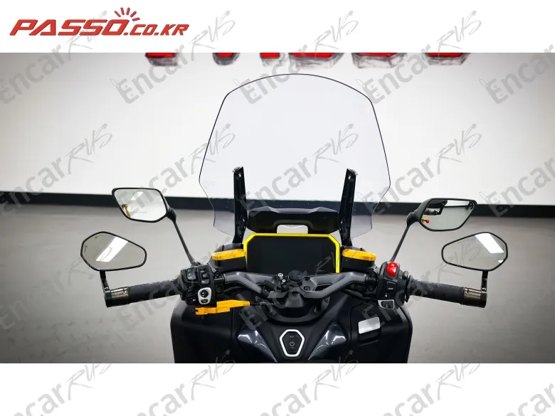 YAMAHA T MAX 560 - фото 3