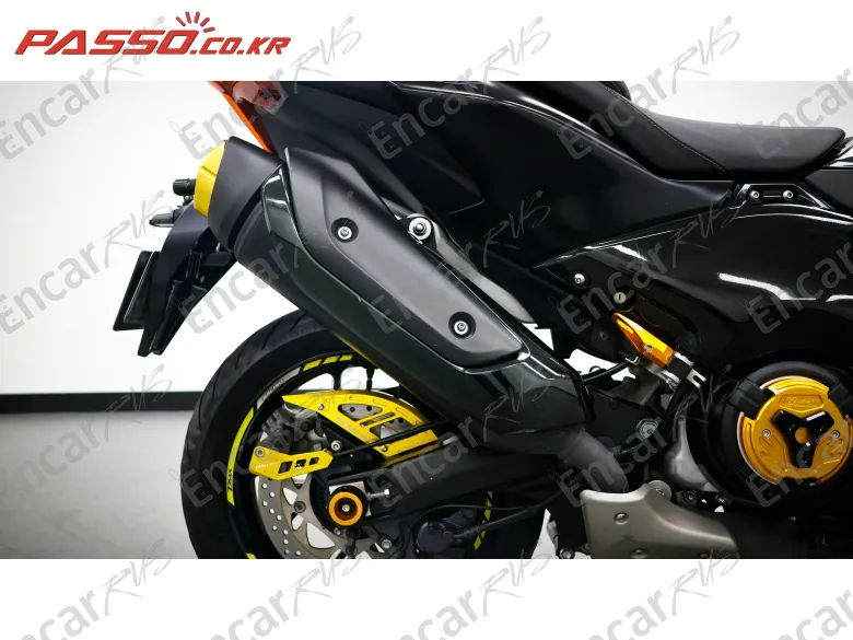 YAMAHA T MAX 560 - фото 6