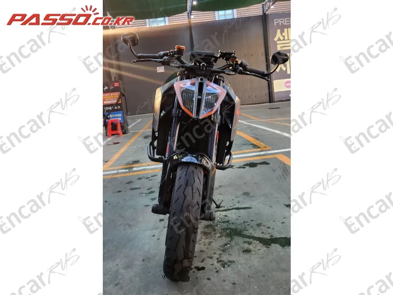 KTM 1290 SUPER DUKE R - фото 2