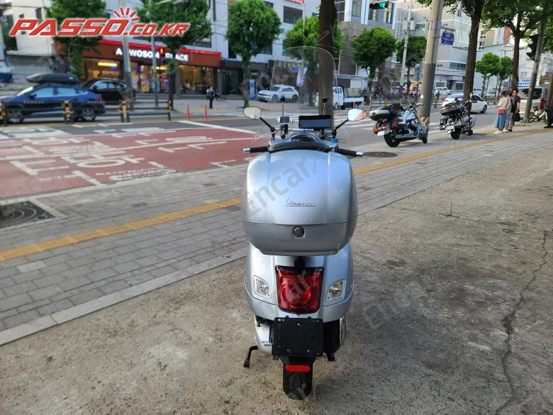 VESPA GTS 300 SUPER TECH - фото 2