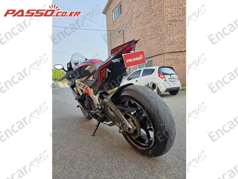 APRILIA RSV 4 RR - фото 4