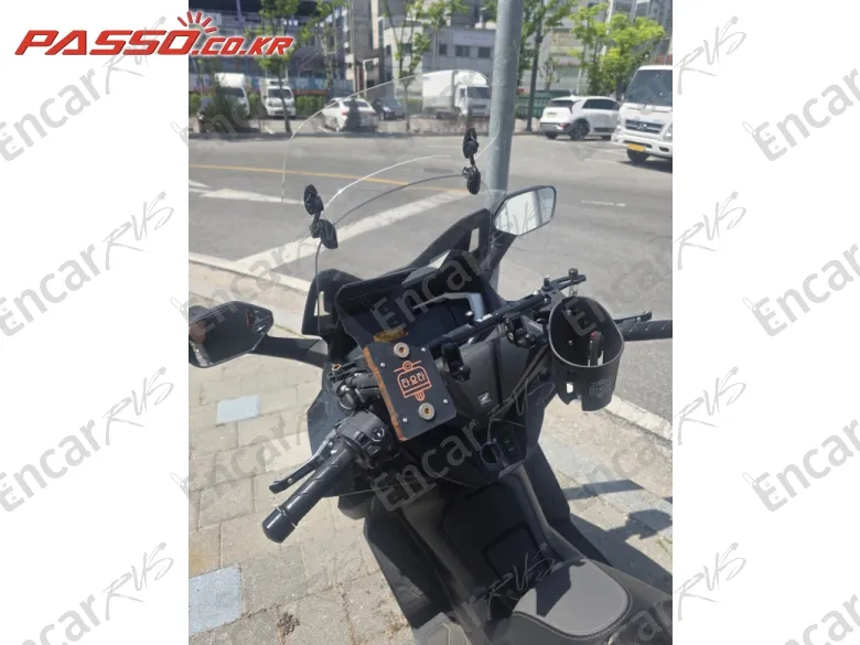 Honda Forza 350 - фото 3