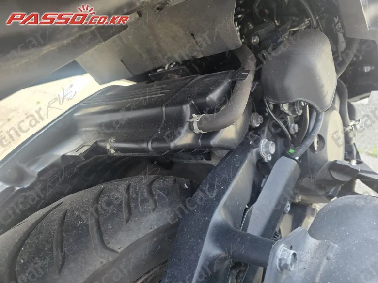 Honda Forza 350 - фото 5