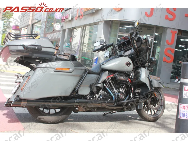 Harley-Davidson Flhx - фото 0
