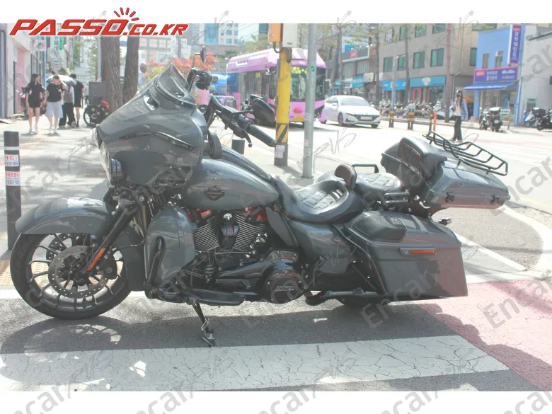 Harley-Davidson Flhx - фото 1