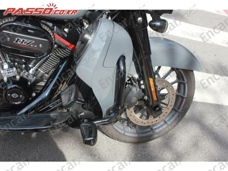 Harley-Davidson Flhx - фото 5