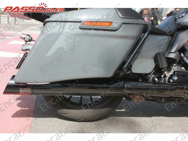Harley-Davidson Flhx - фото 6