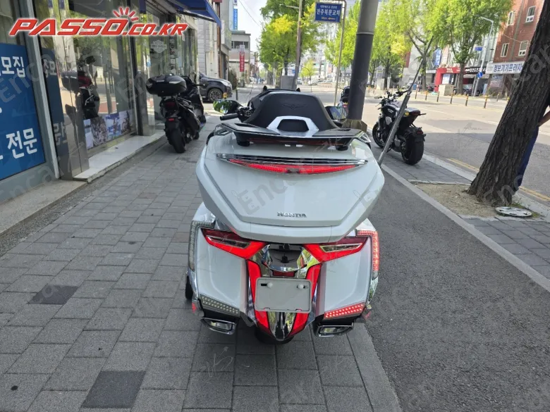 Honda Goldwing 1800 - фото 2