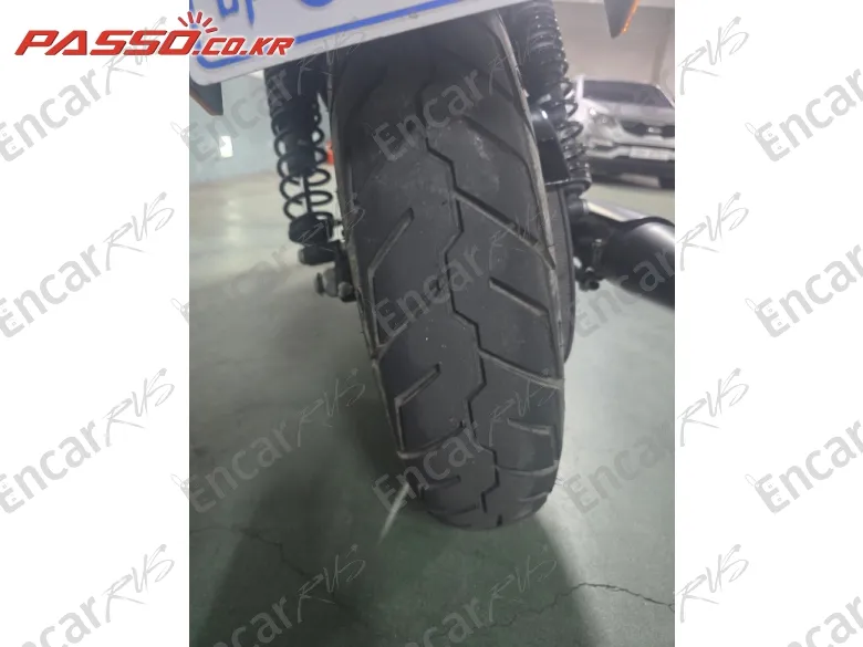 HARLEY-DAVIDSON XL 883 - фото 5