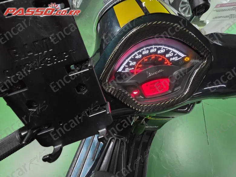 VESPA GTS 300 SUPER SPORT - фото 3