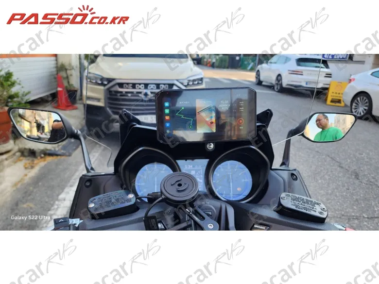 YAMAHA T MAX 560 - фото 3