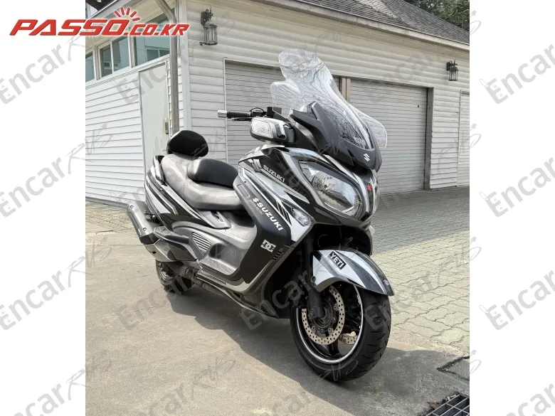 Suzuki Burgman 650 Executive - фото 4
