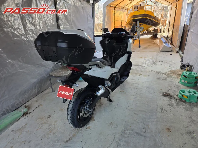 Honda Forza 750 - фото 2
