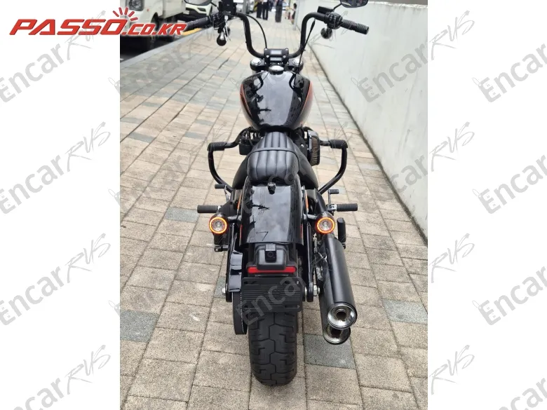 Harley-Davidson Street Bob 114 - фото 2