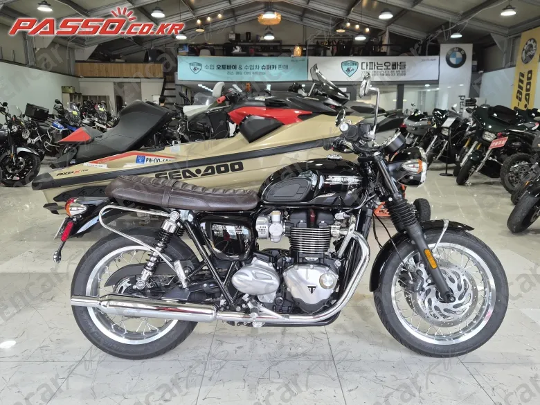 Triumph Bonneville T120 - фото 0