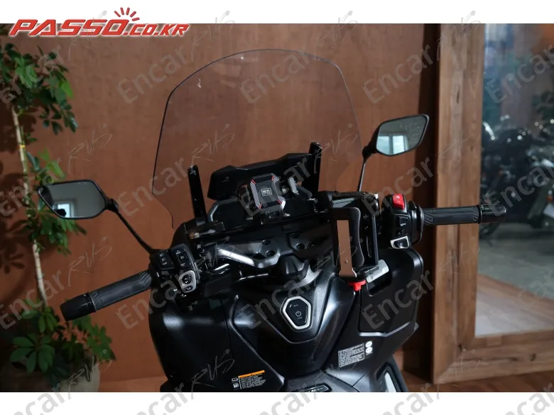 Yamaha T Max 560 - фото 3