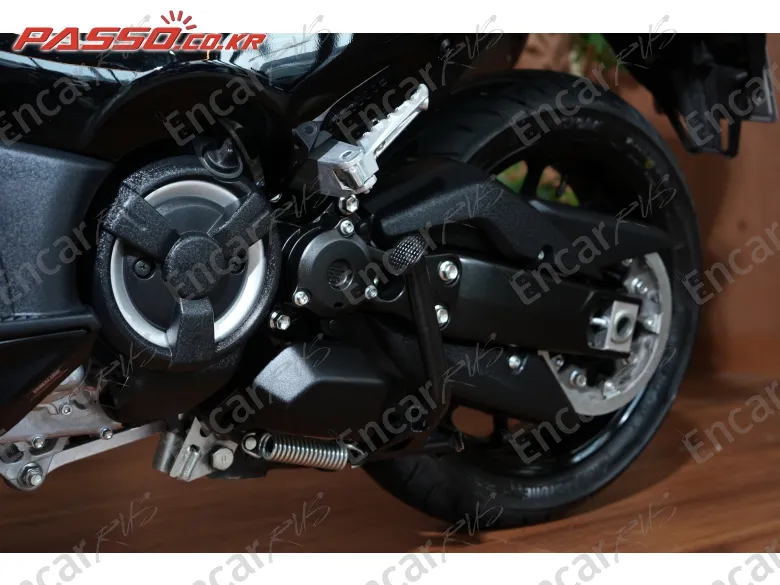 Yamaha T Max 560 - фото 4