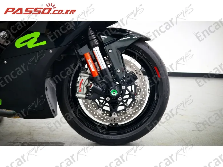 KAWASAKI ZX 10 R - фото 5