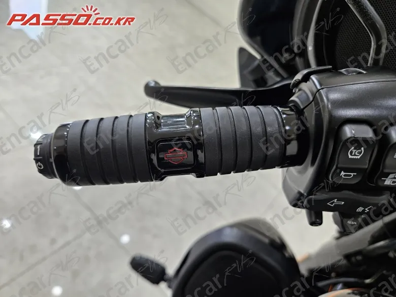 Harley-Davidson Ultra Limited - фото 3