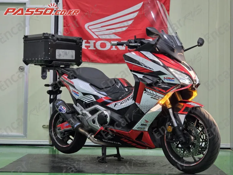 Honda Forza 750 - фото 5