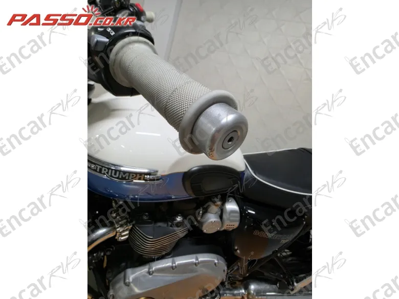 Triumph Bonneville T120 - фото 3