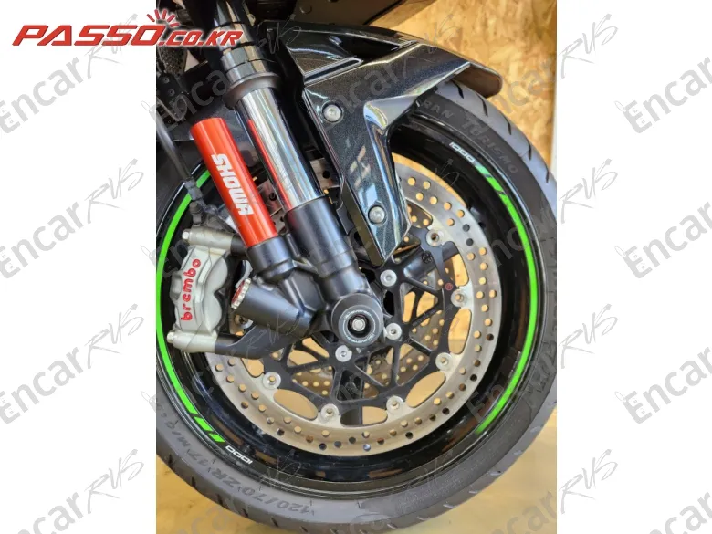 Kawasaki Zx 10 R - фото 6