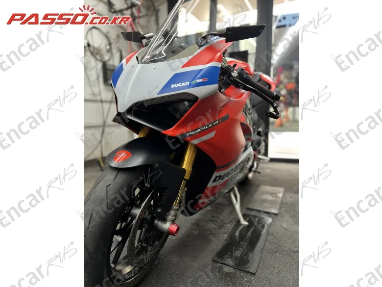 Ducati Panigale V4 S - фото 1
