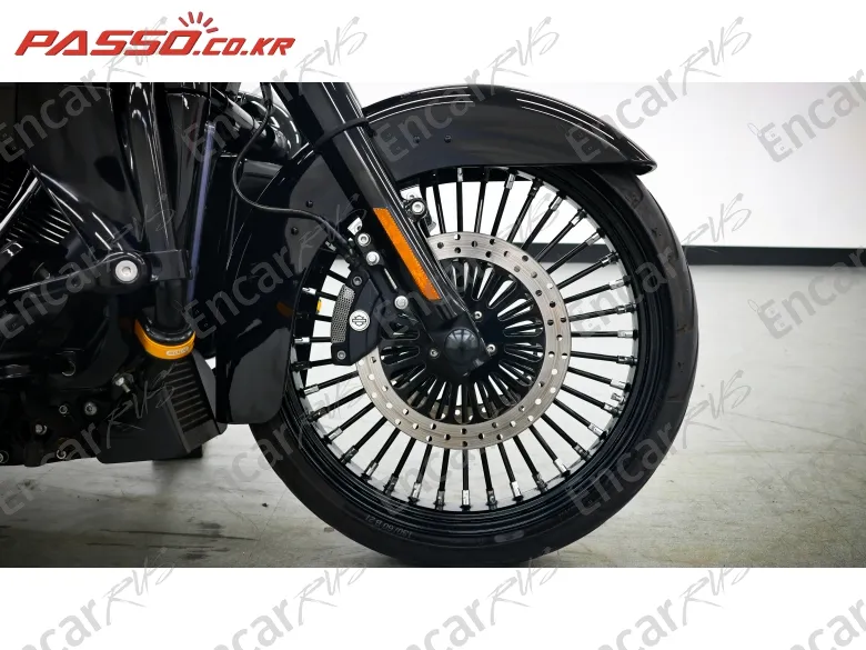 Harley-Davidson Flhr - фото 5