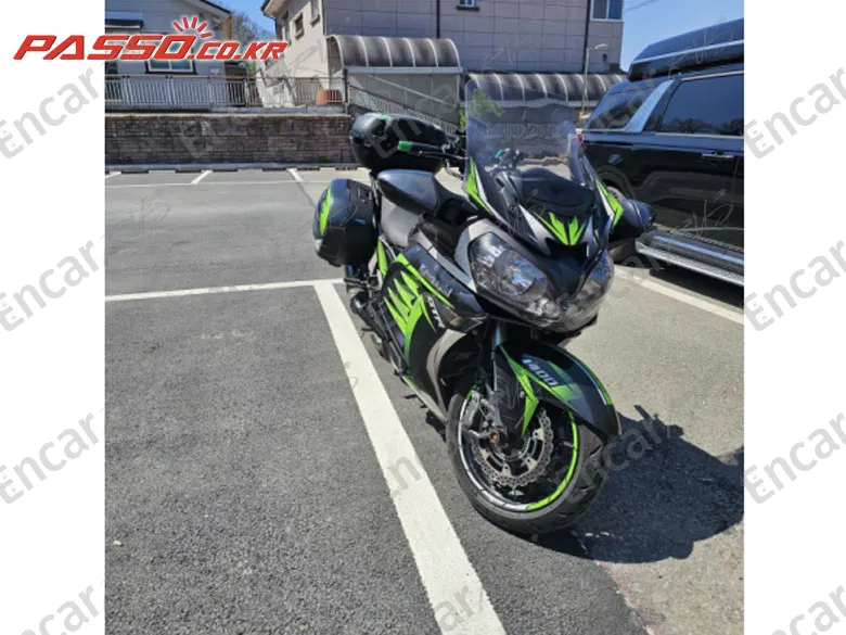 Kawasaki Gtr 1400 - фото 2