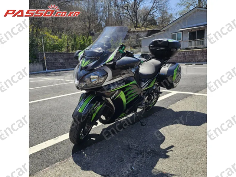 Kawasaki Gtr 1400 - фото 3