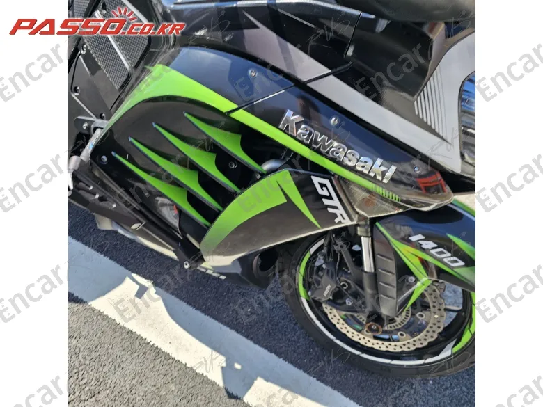 Kawasaki Gtr 1400 - фото 6