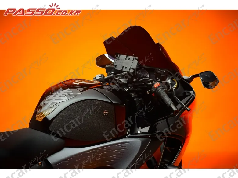 Suzuki Gsx R 1300 Hayabusa - фото 3