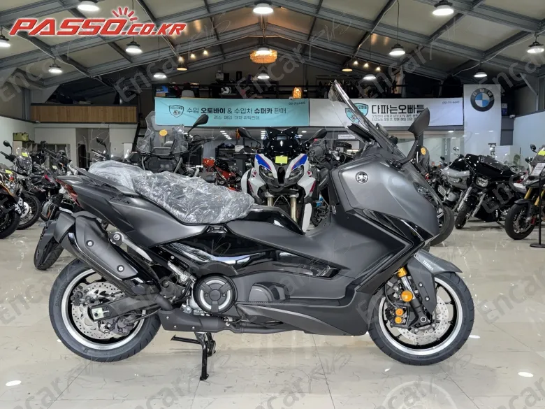 Yamaha T Max 560 - фото 0