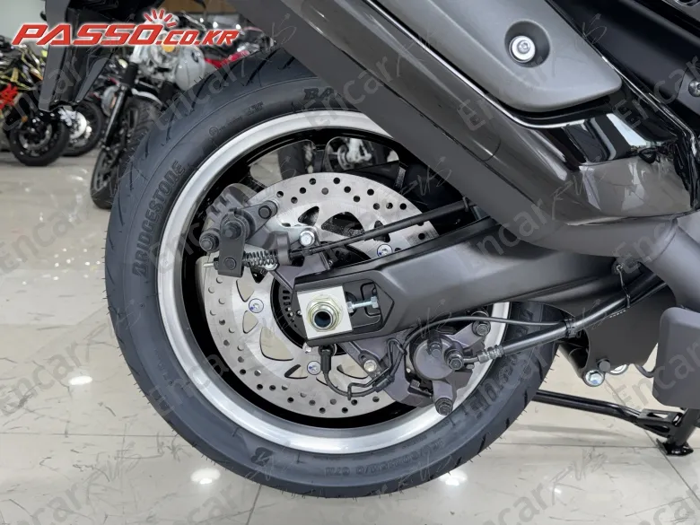 Yamaha T Max 560 - фото 4