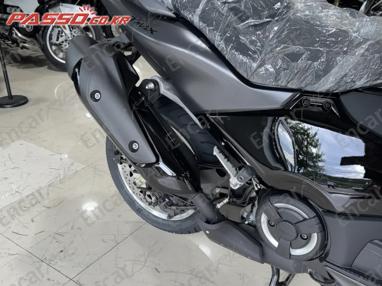 Yamaha T Max 560 - фото 6