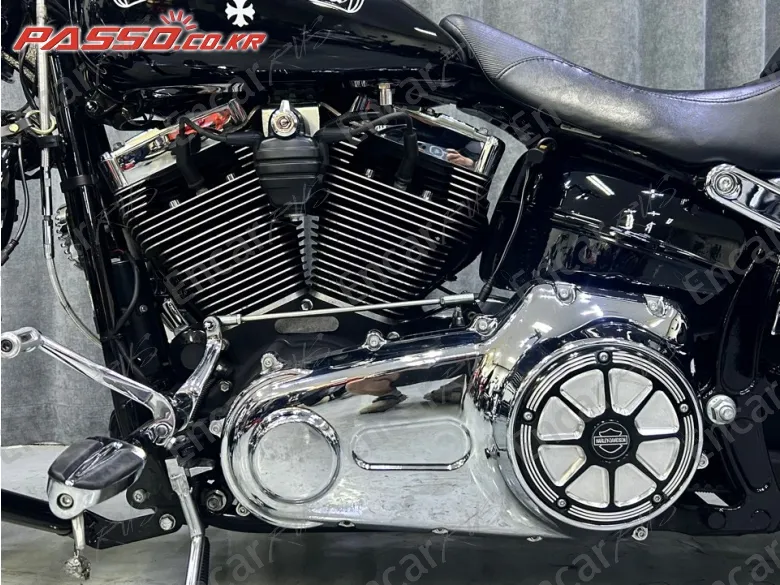 Harley-Davidson Breakout - фото 4
