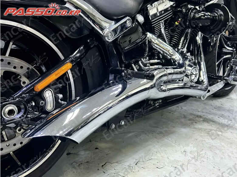 Harley-Davidson Breakout - фото 6