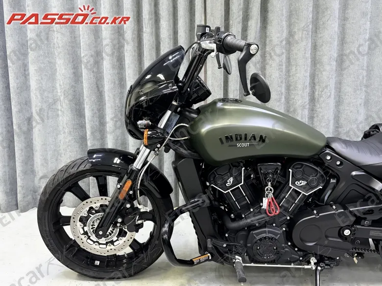 Indian Scout Rogue - фото 3