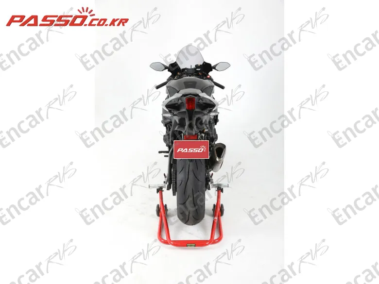 Yamaha Yzf R1 - фото 2