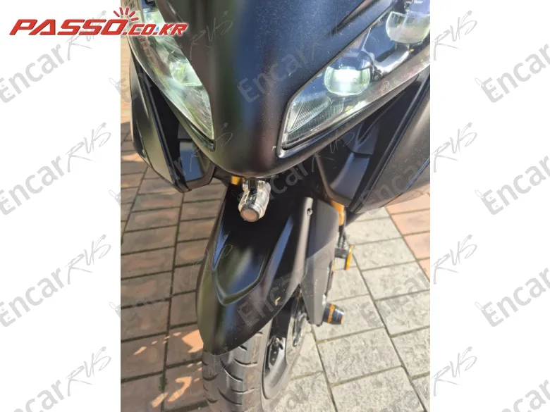 Yamaha T Max 560 - фото 6