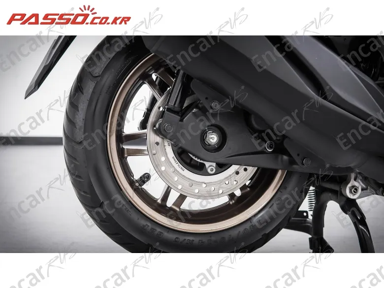 Honda Forza 350 - фото 6